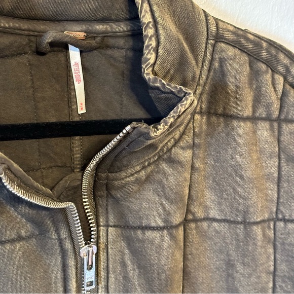 Free People Dolman Quilted Knit Jacket in Dusted Military - Picture 5 of 7